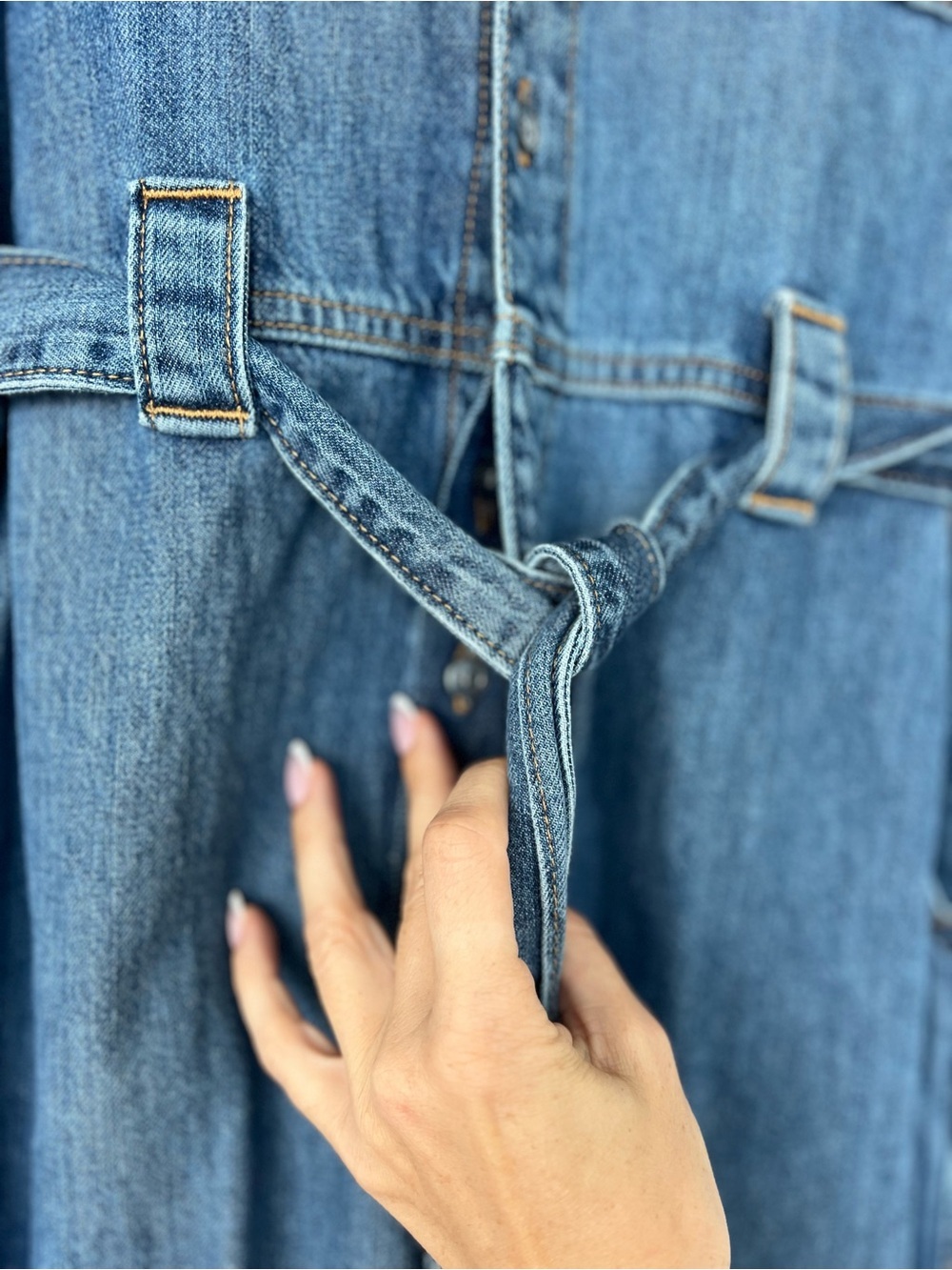 Levi's Long Sleeve Denim Jumpsuit W/ Waist Tie & Pockets Sz M - Picture 6 of 9